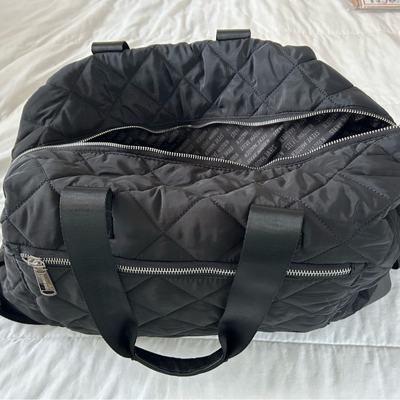 Weekender Bag - Picture 2 of 5